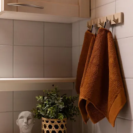 Tilhi - Cozy 2br With Sauna & Fireplace *