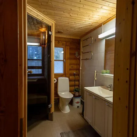 Dom wakacyjny Tilhi - Cozy 2br With Sauna & Fireplace